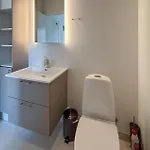 Stunning In With Indoor Swimming Pool 아파트 바이엔