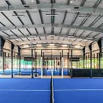 아파트 Stunning In With Indoor Swimming Pool