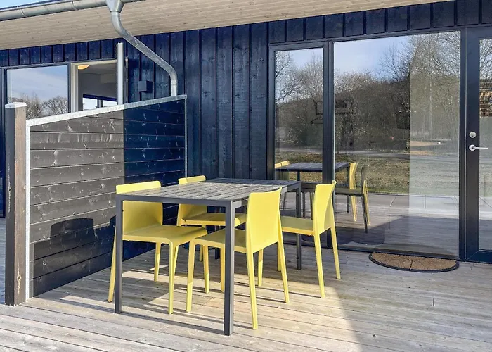 Stunning In With Indoor Swimming Pool *